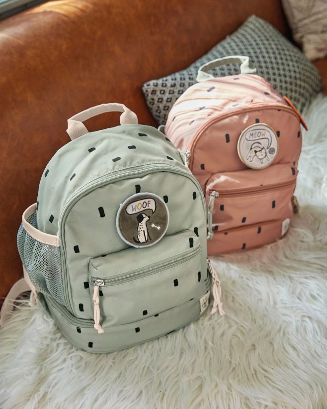 Mini batohy Happy Prints – ešte štýlovejšie ako predtým! 🌟 Nastaviteľné polstrované ramenné popruhy, hrudný pás pre...